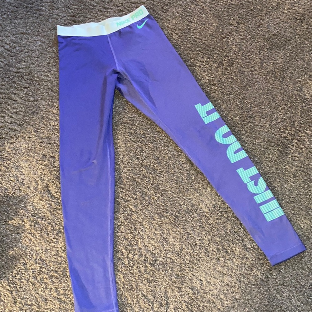 🟣 Nike Dry Fit Leggings